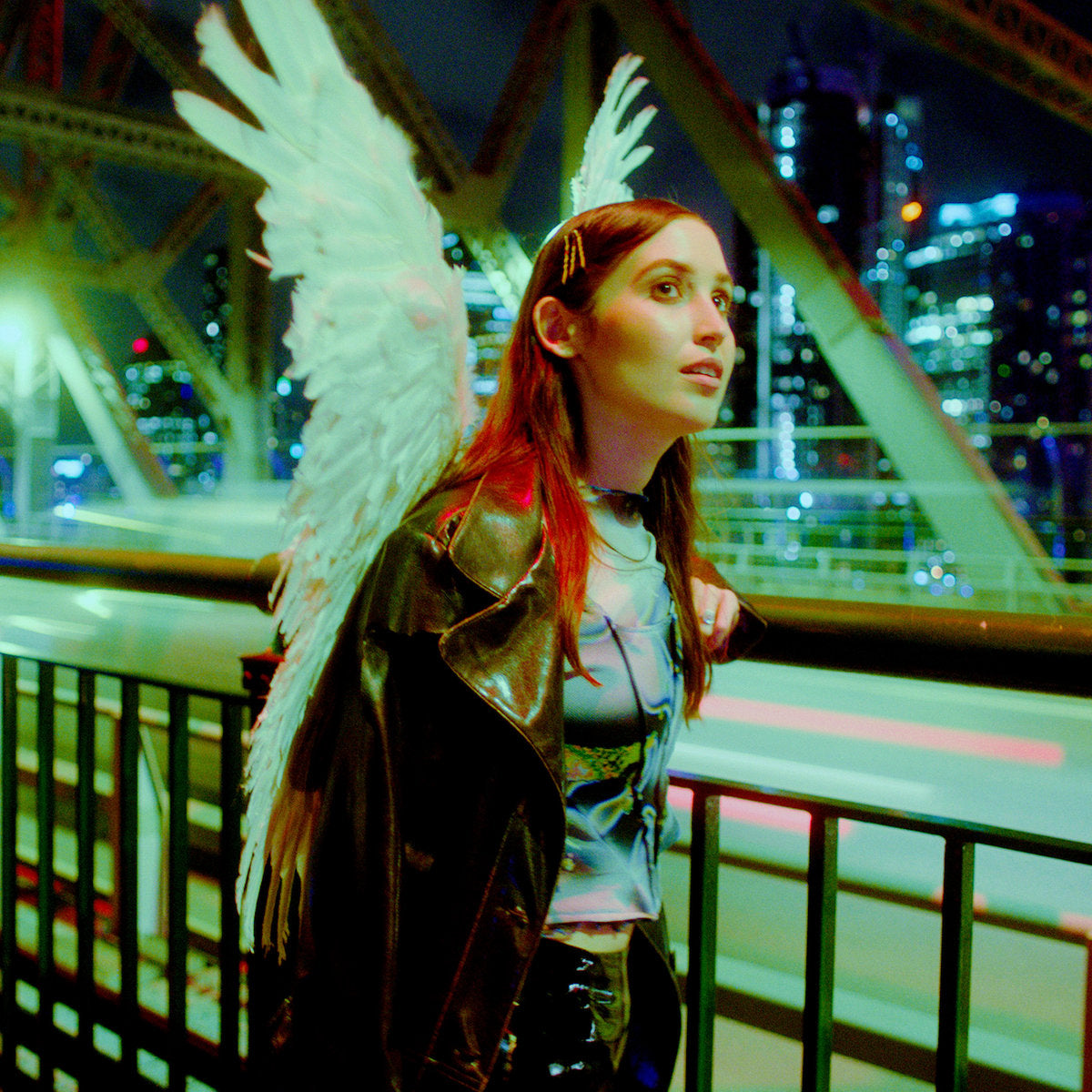HATCHIE - Giving The World Away (Vinyle)