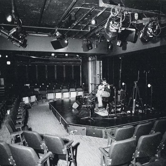 VELOURS VELOURS - Seul à la Salle Claude-Léveillée (Vinyle) PRÉCOMMANDE (18 septembre)